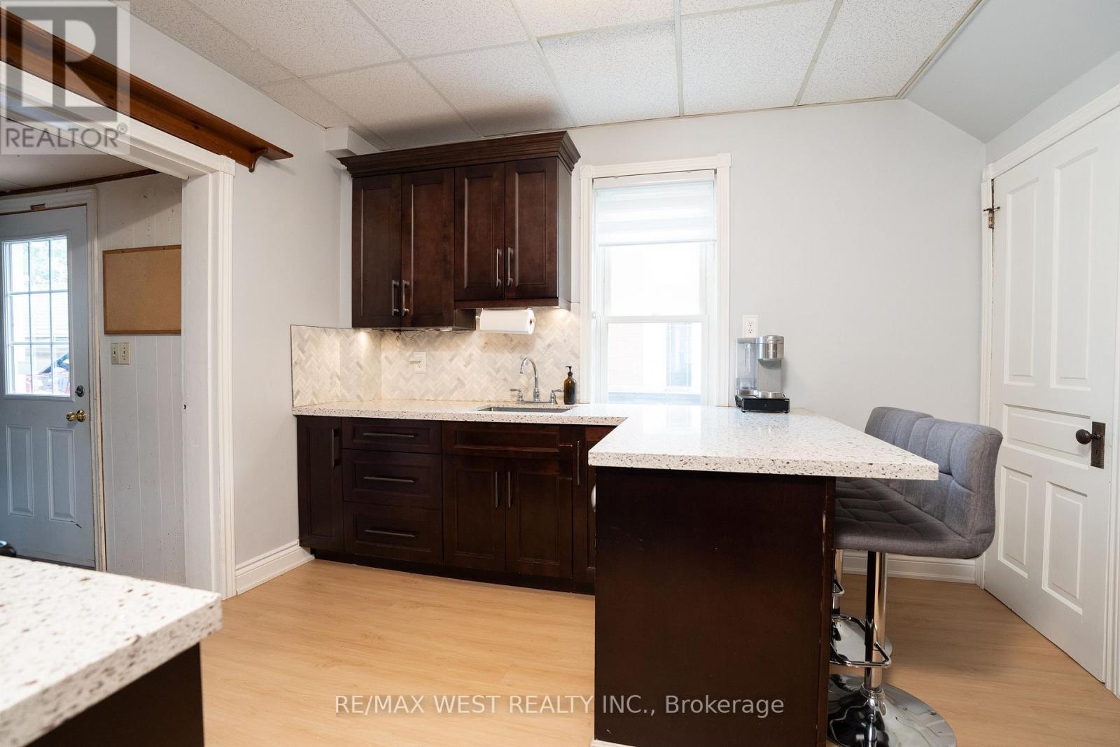 217 Hexam Street, Cambridge, ON - Indoor Photo Showing Kitchen