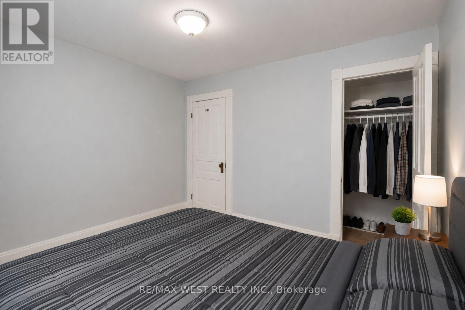 217 Hexam Street, Cambridge, ON - Indoor