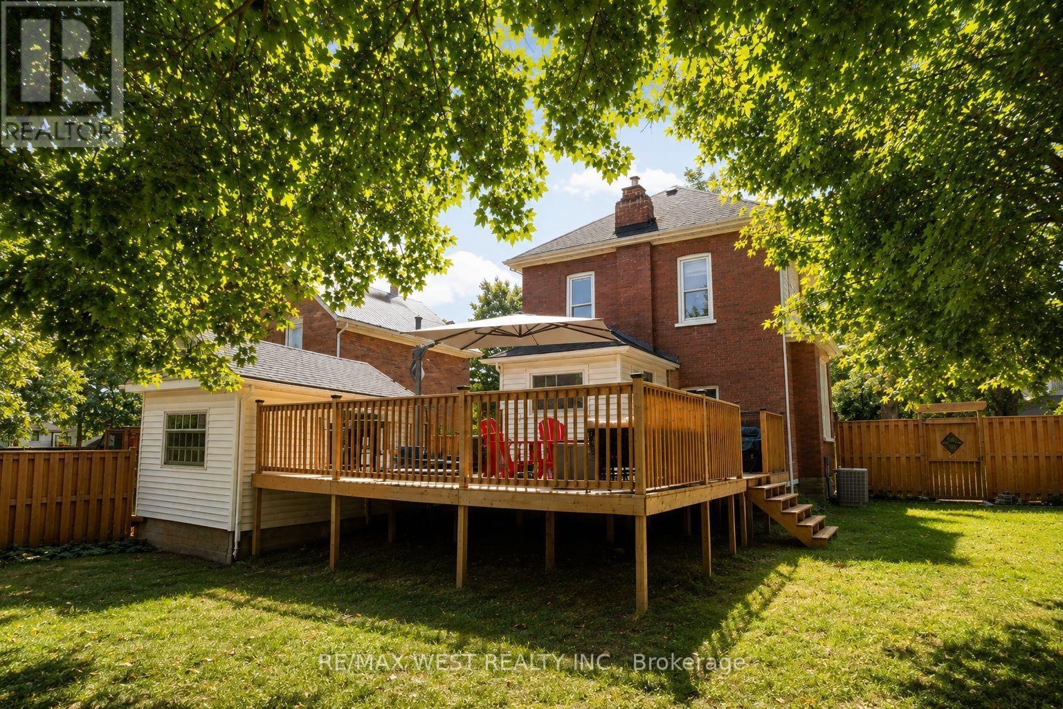 217 Hexam Street, Cambridge, ON - Outdoor With Deck Patio Veranda
