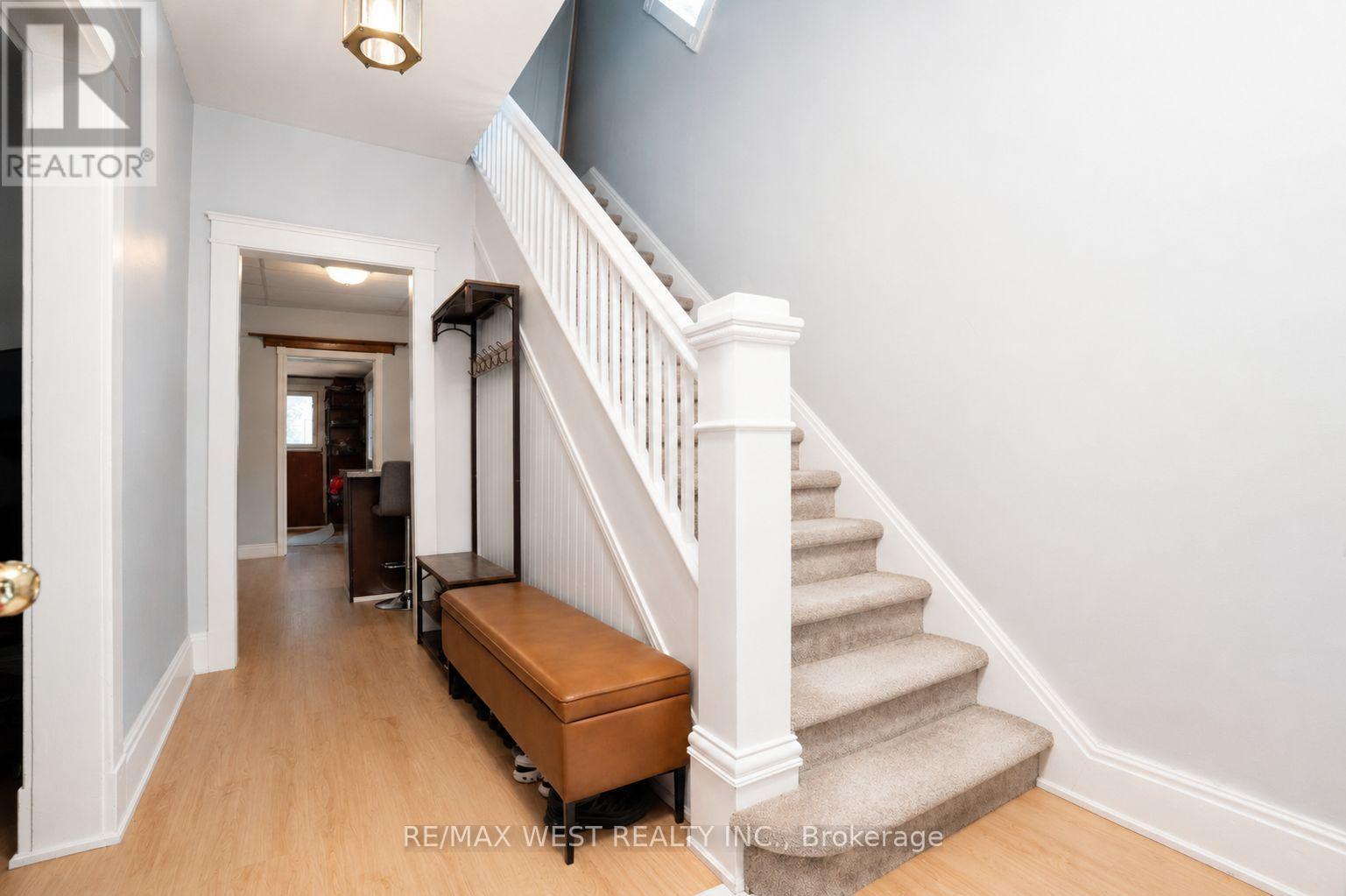 217 Hexam Street, Cambridge, ON - Indoor Photo Showing Other Room