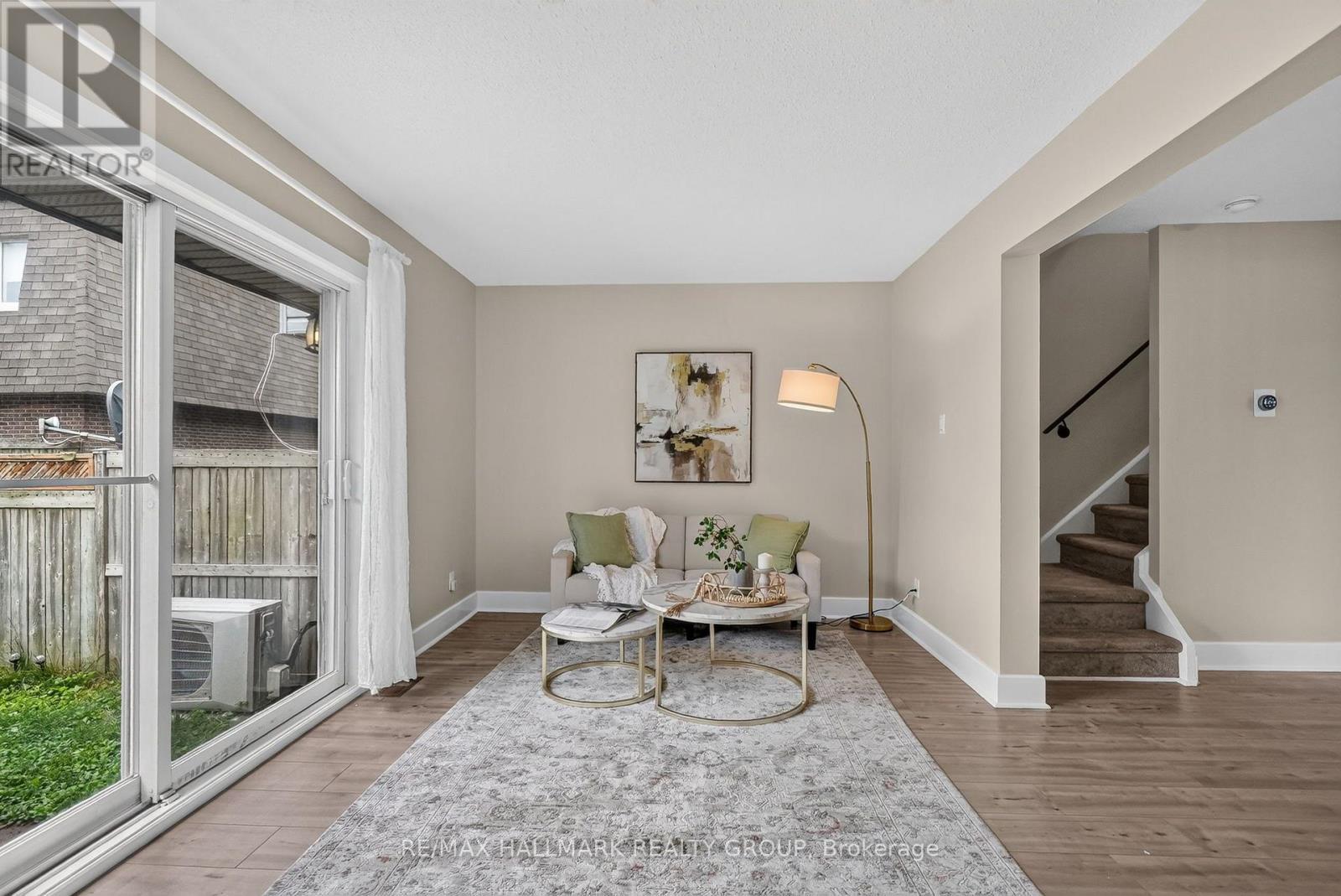 2998 Fairlea Crescent, Ottawa, ON - Indoor