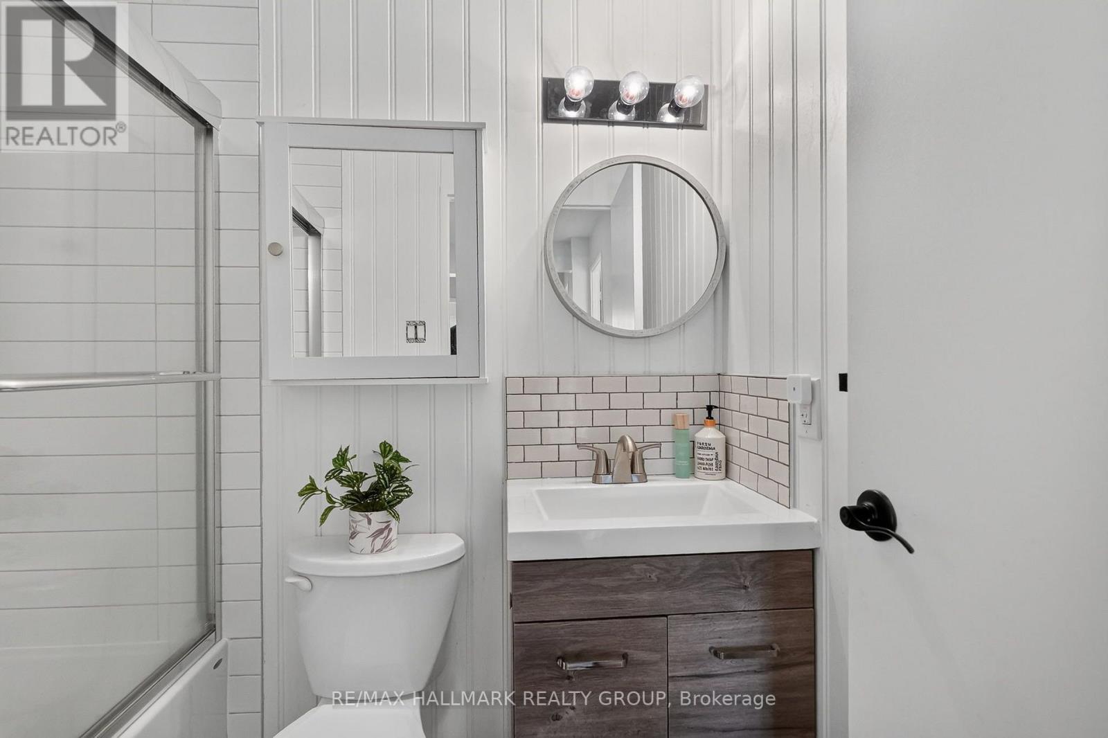 2998 Fairlea Crescent, Ottawa, ON - Indoor Photo Showing Bathroom