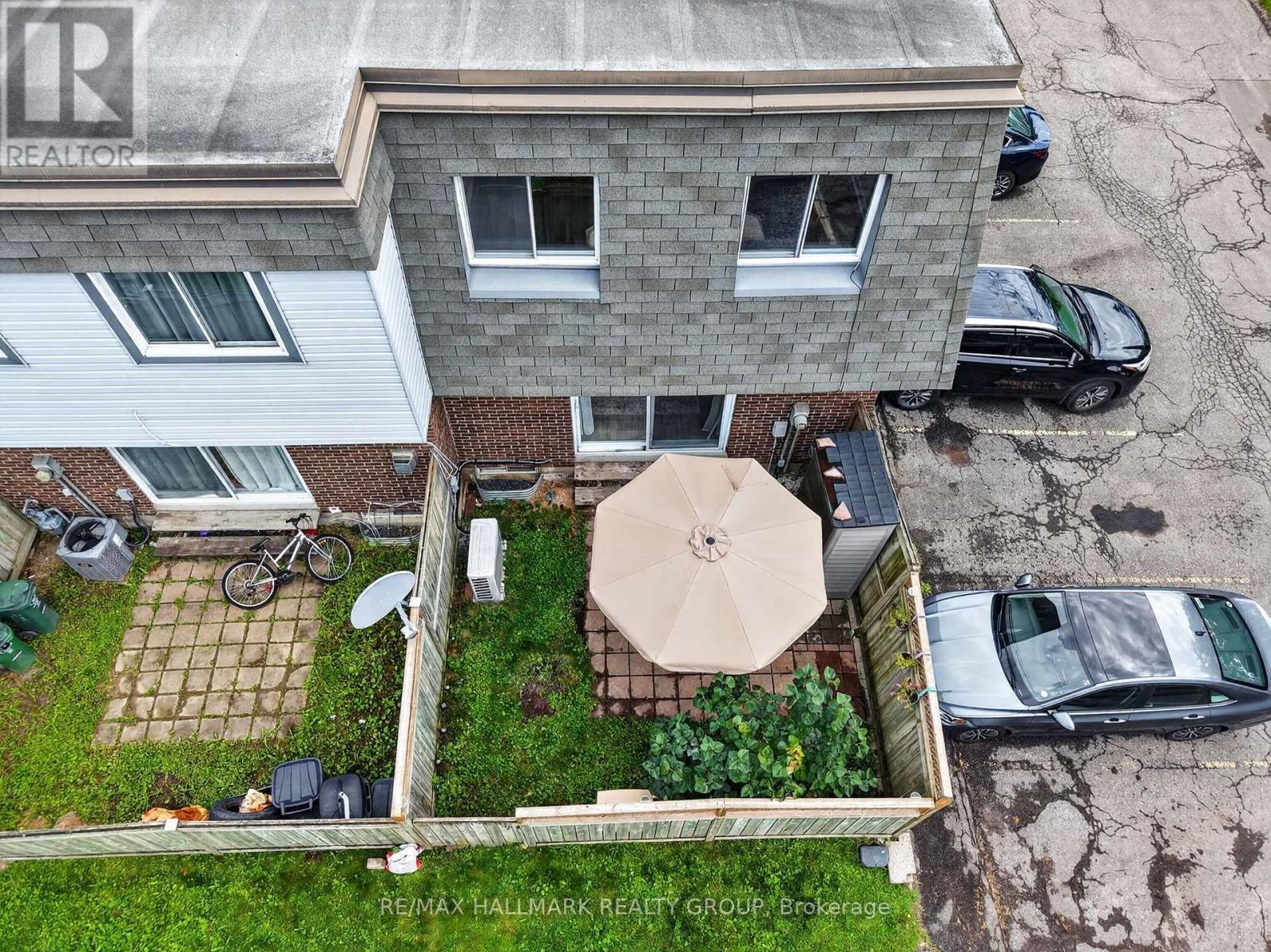 2998 Fairlea Crescent, Ottawa, ON - Outdoor