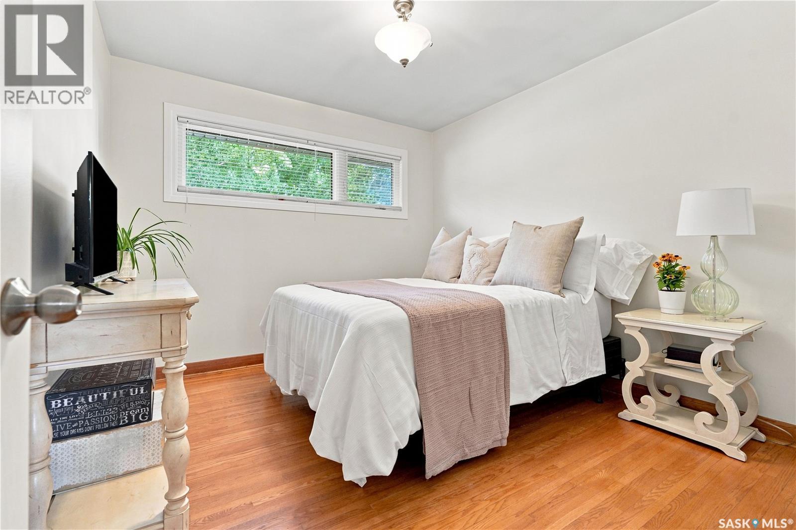 1810 Morgan Avenue, Saskatoon, SK - Indoor Photo Showing Bedroom