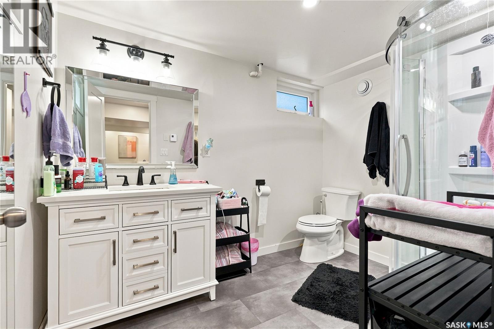 1810 Morgan Avenue, Saskatoon, SK - Indoor Photo Showing Bathroom
