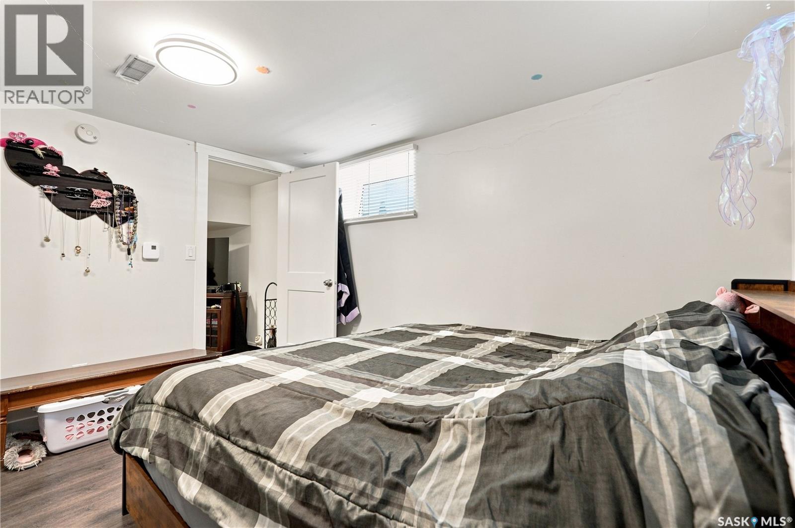 1810 Morgan Avenue, Saskatoon, SK - Indoor Photo Showing Bedroom