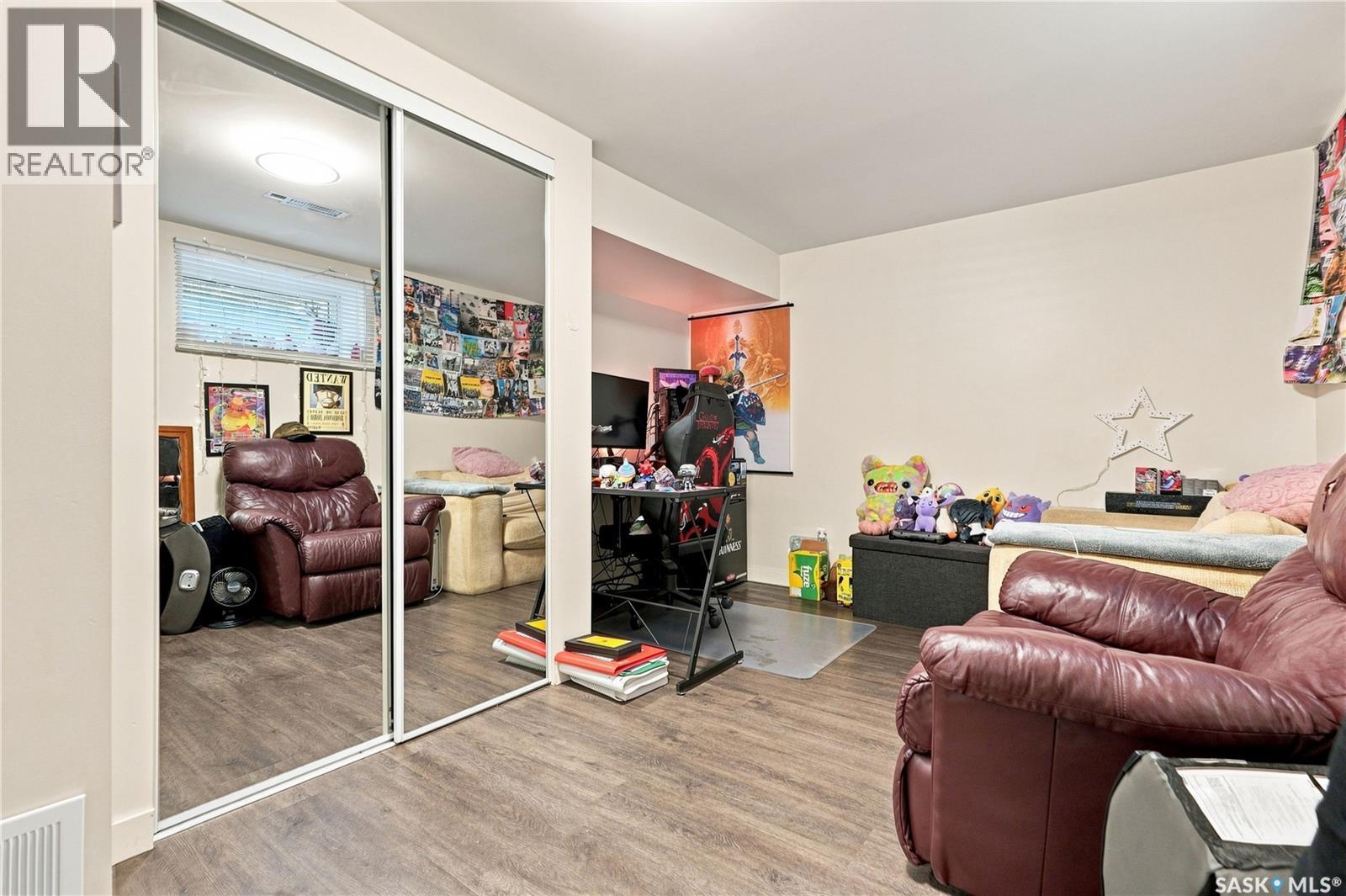 1810 Morgan Avenue, Saskatoon, SK - Indoor