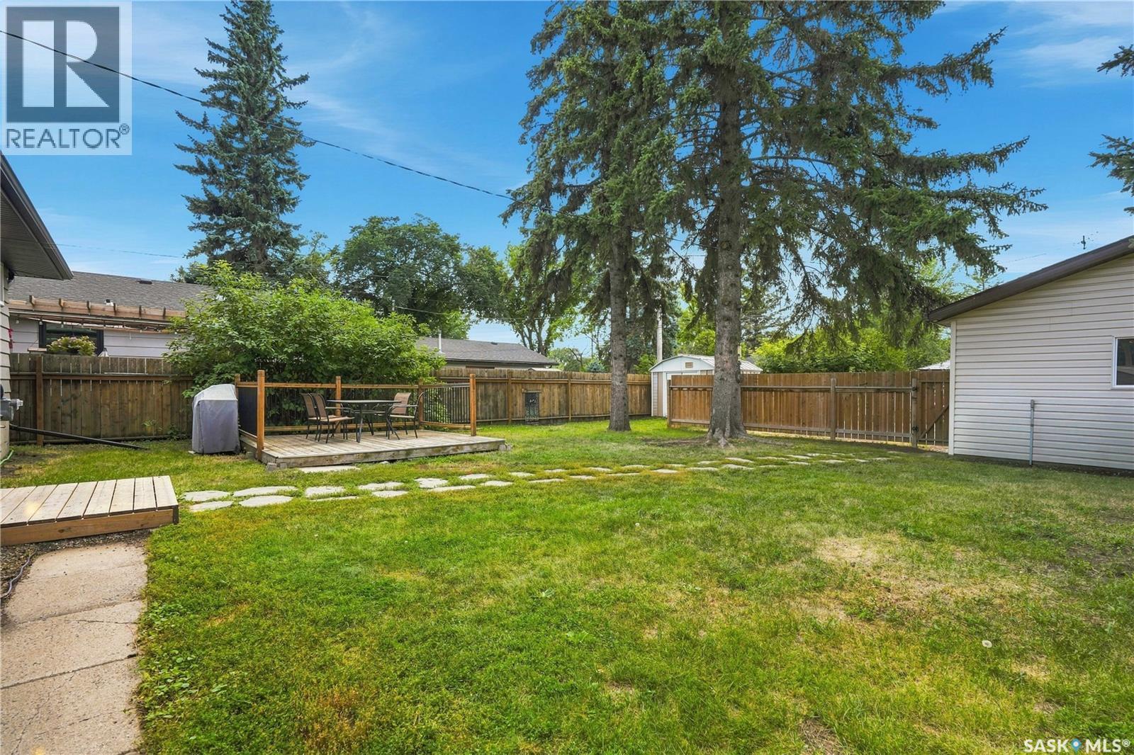 1810 Morgan Avenue, Saskatoon, SK - Outdoor With Backyard