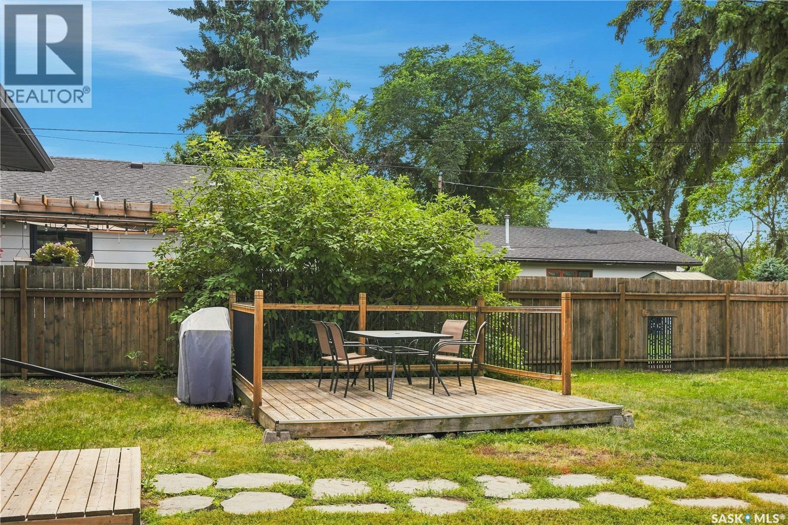 1810 Morgan Avenue, Saskatoon, SK - Outdoor With Deck Patio Veranda