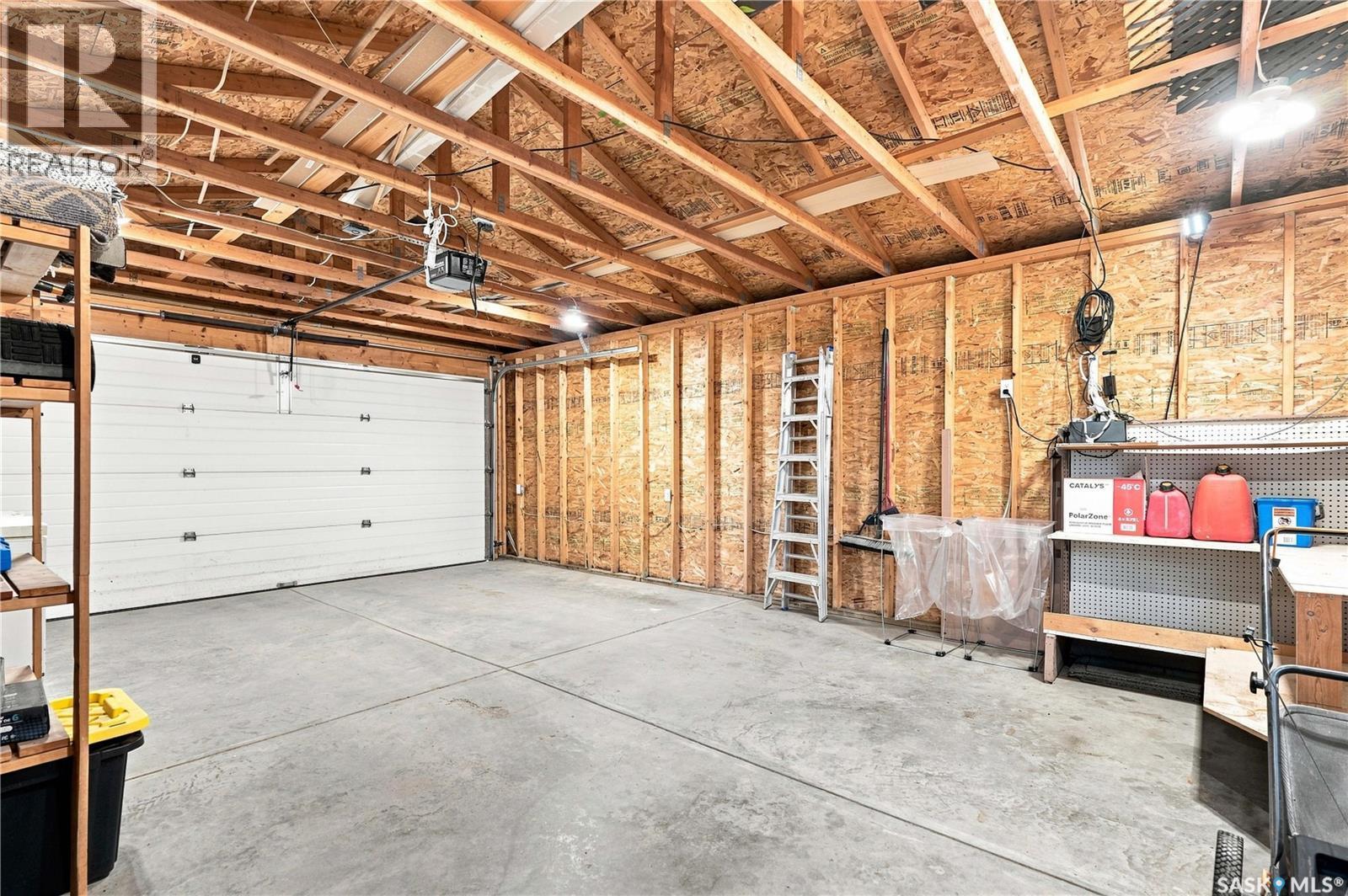 1810 Morgan Avenue, Saskatoon, SK - Indoor Photo Showing Garage