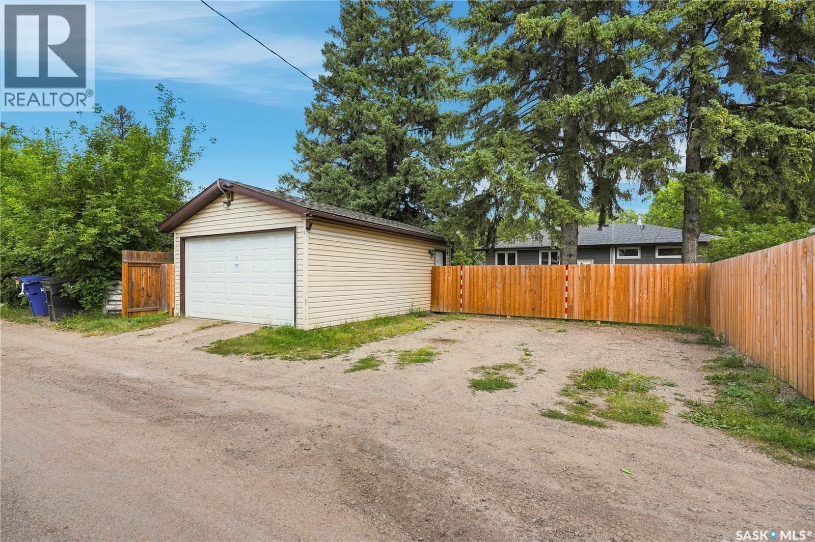 1810 Morgan Avenue, Saskatoon, SK - Outdoor