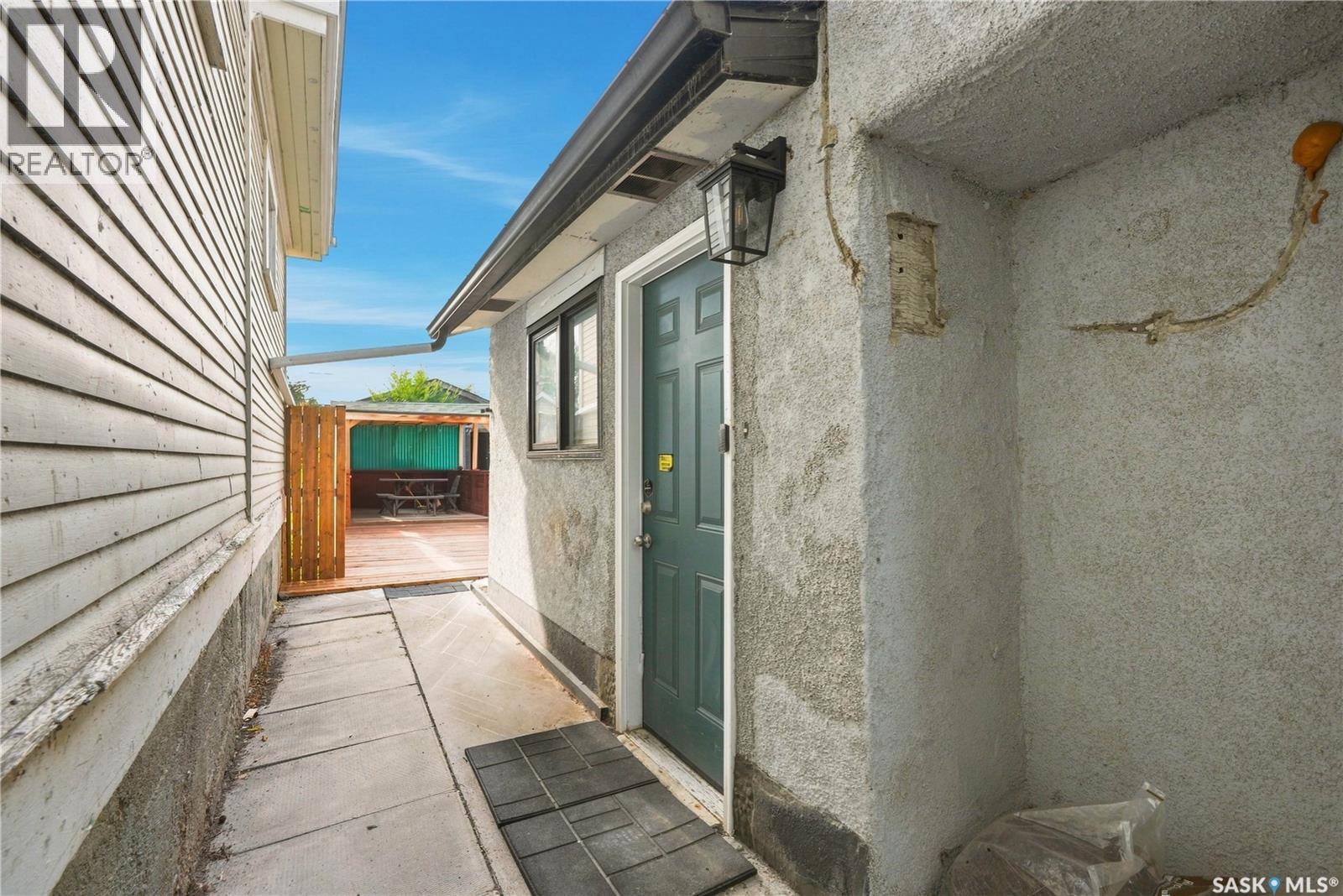 423 E Avenue S, Saskatoon, SK - Outdoor