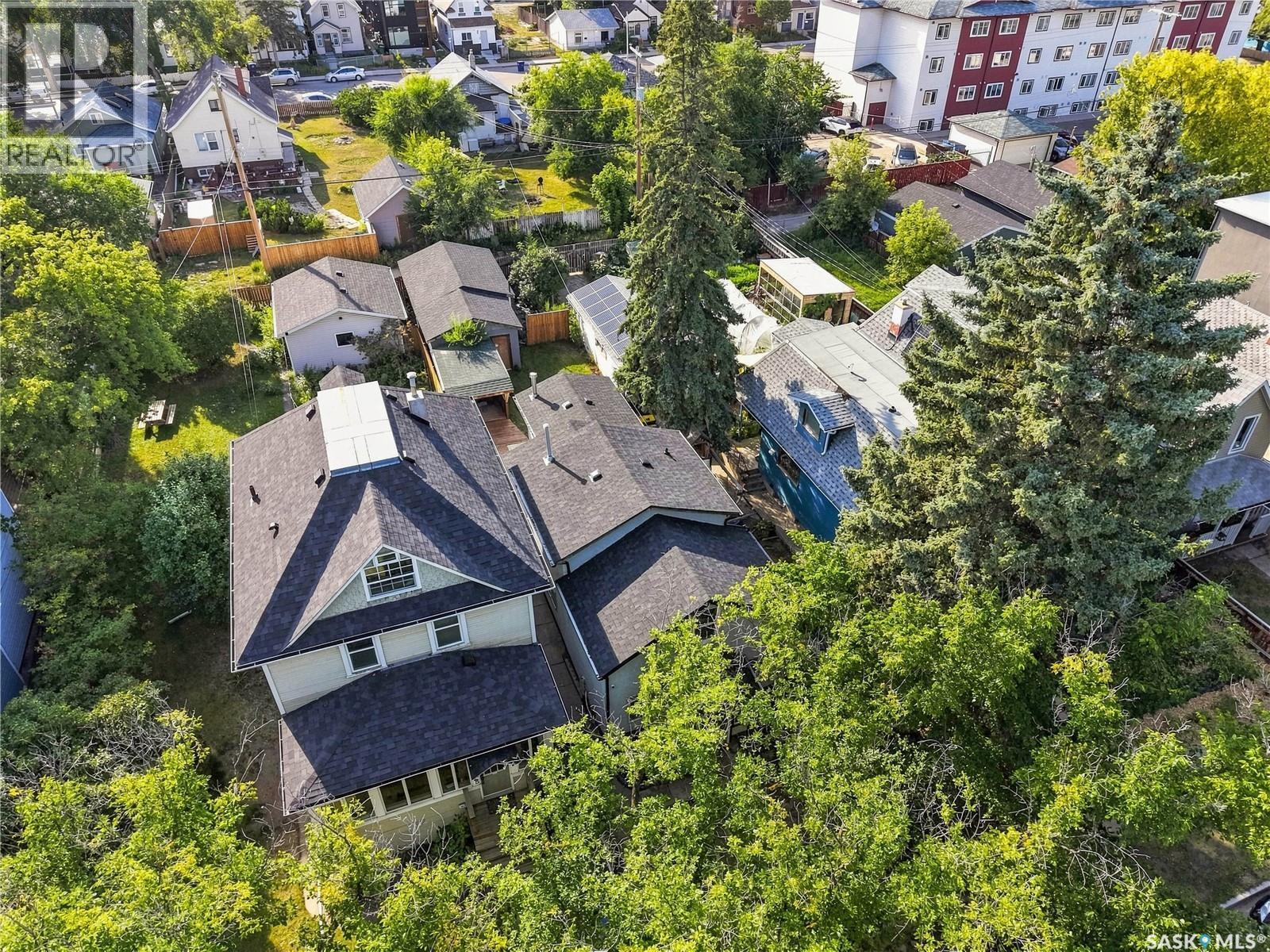 423 E Avenue S, Saskatoon, SK - Outdoor With View