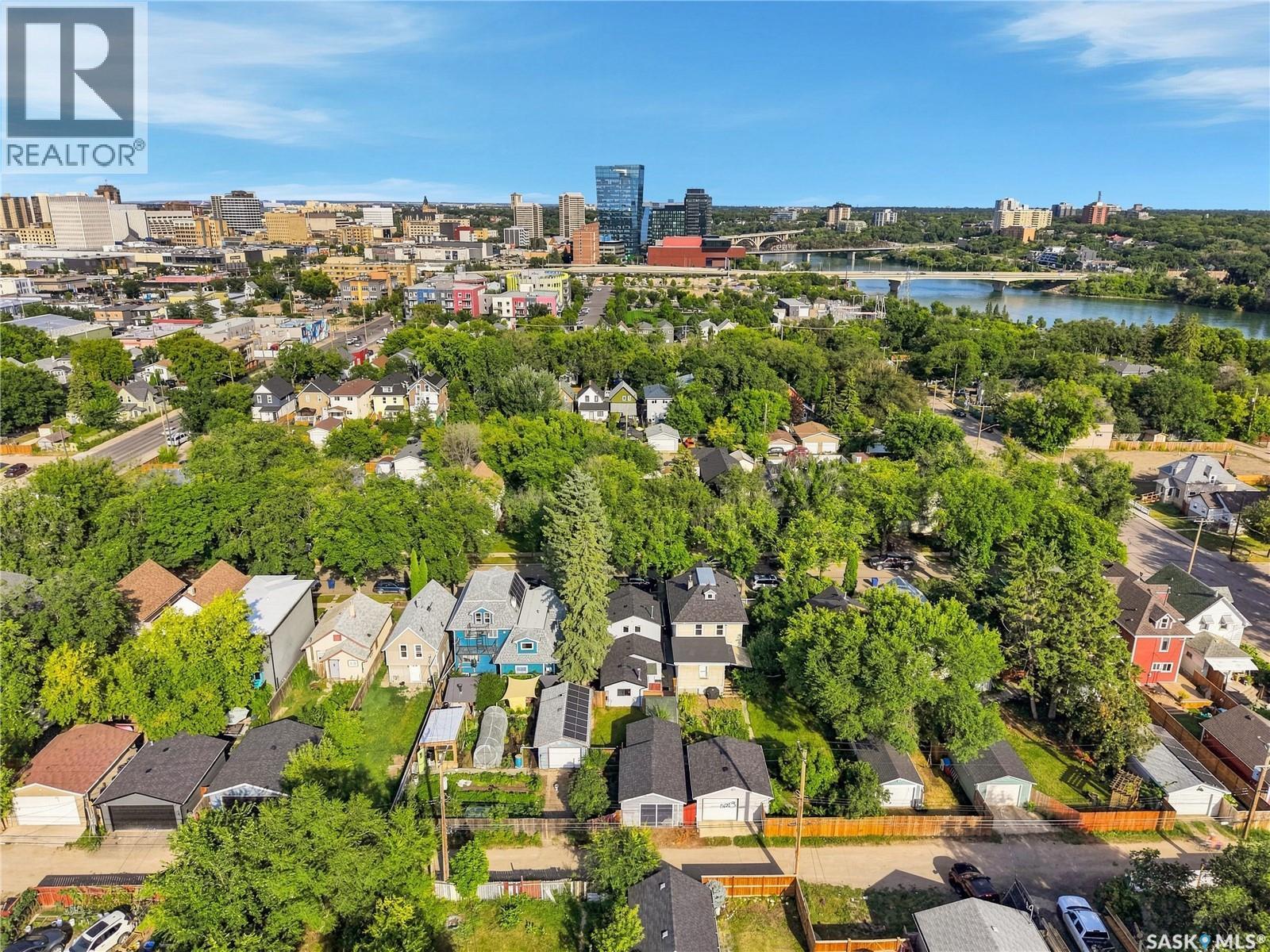 423 E Avenue S, Saskatoon, SK - Outdoor With View