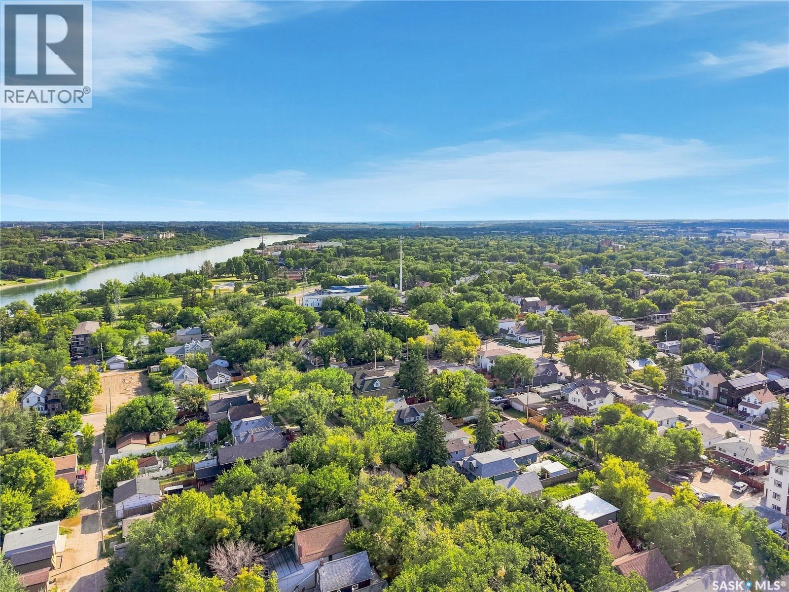 423 E Avenue S, Saskatoon, SK - Outdoor With View