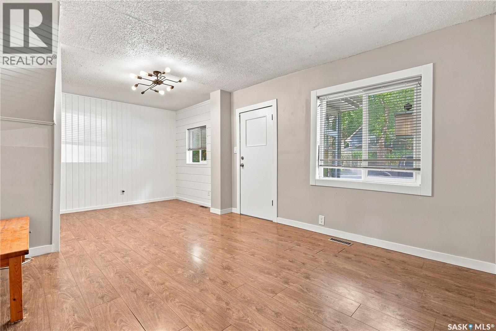 423 E Avenue S, Saskatoon, SK - Indoor Photo Showing Other Room