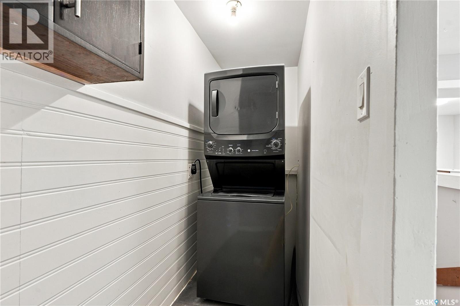 423 E Avenue S, Saskatoon, SK - Indoor Photo Showing Laundry Room
