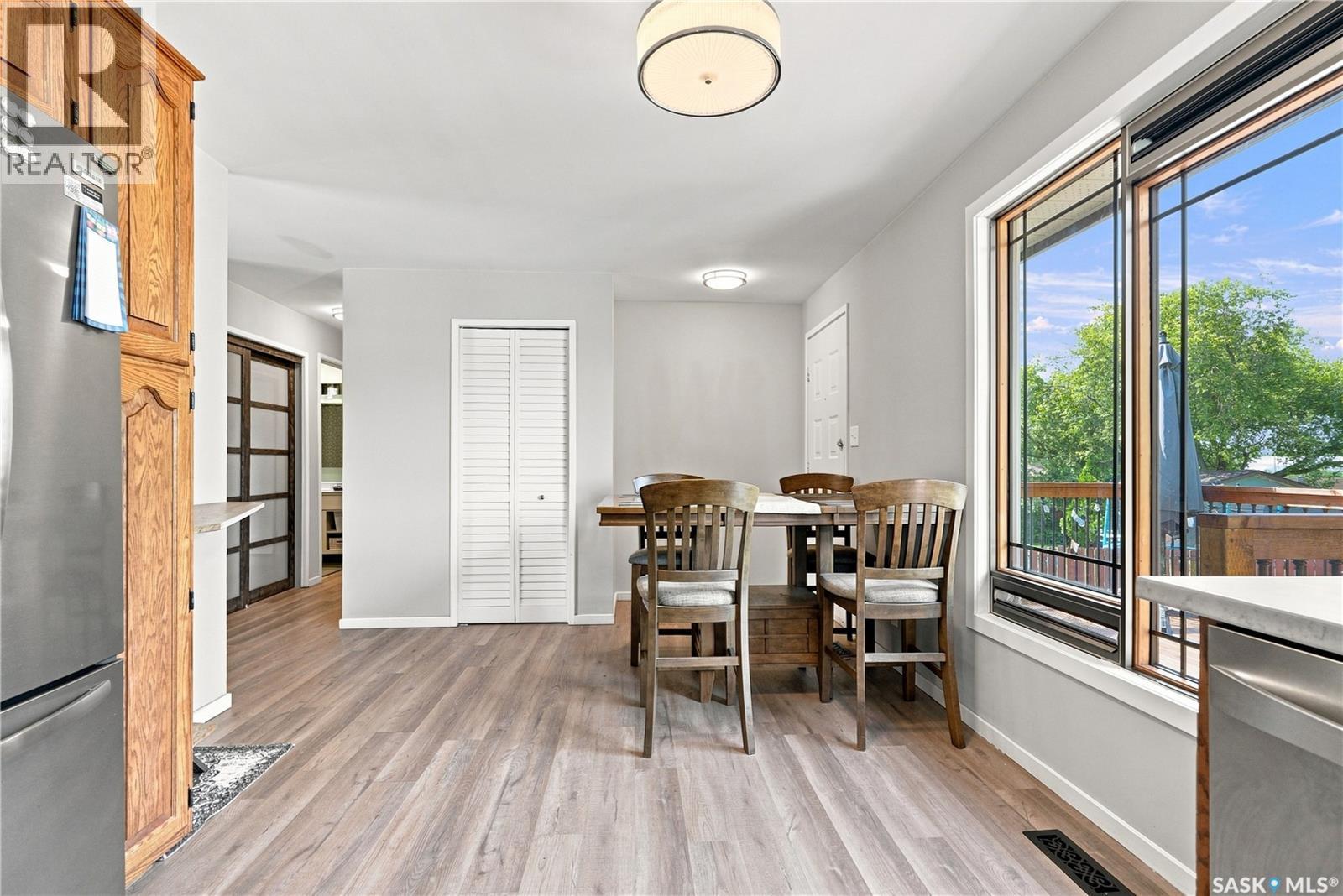 154 Delayen Crescent, Saskatoon, SK - Indoor Photo Showing Dining Room