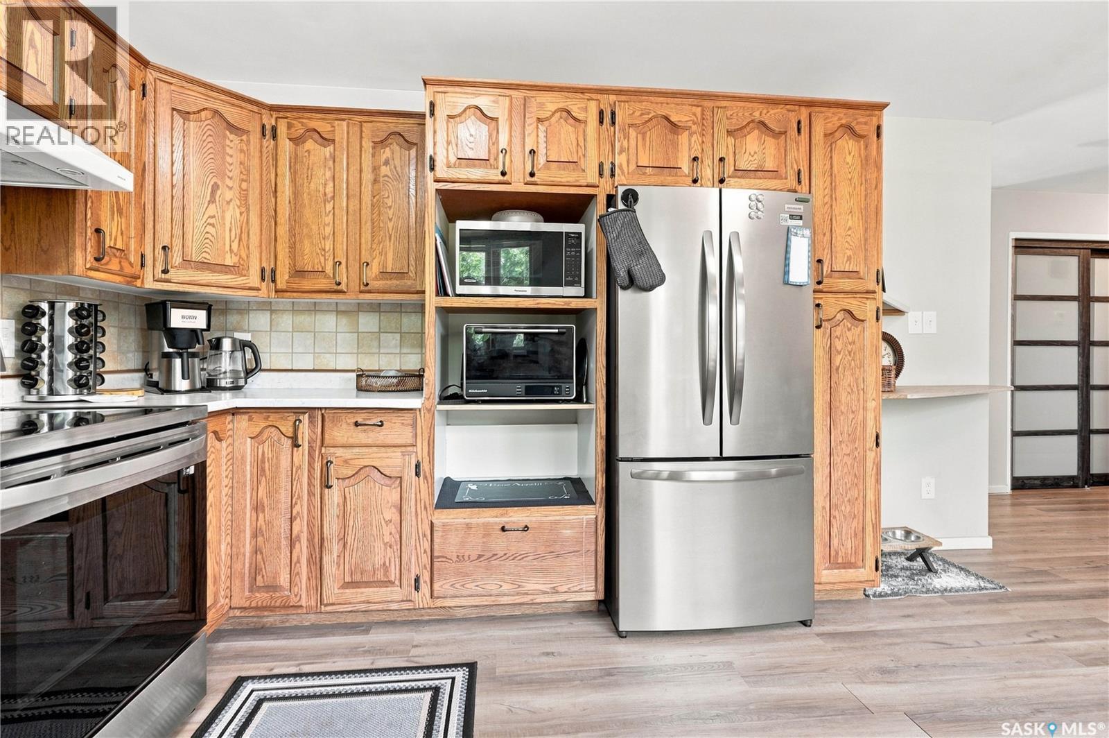 154 Delayen Crescent, Saskatoon, SK - Indoor Photo Showing Kitchen