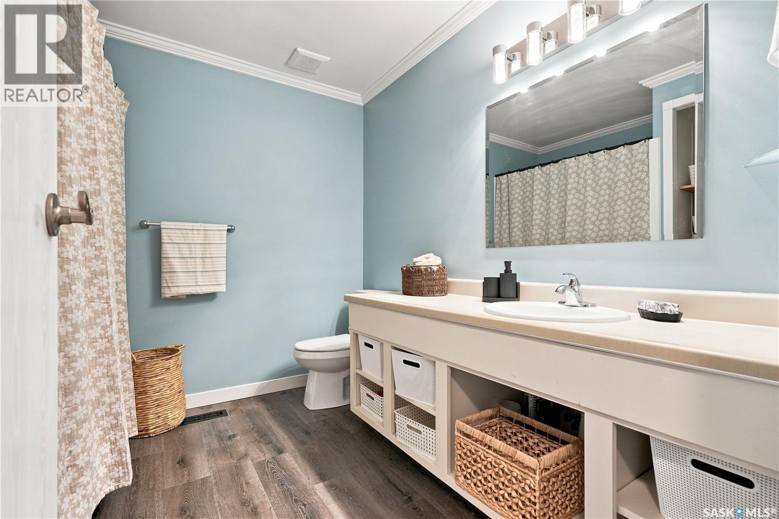 154 Delayen Crescent, Saskatoon, SK - Indoor Photo Showing Bathroom