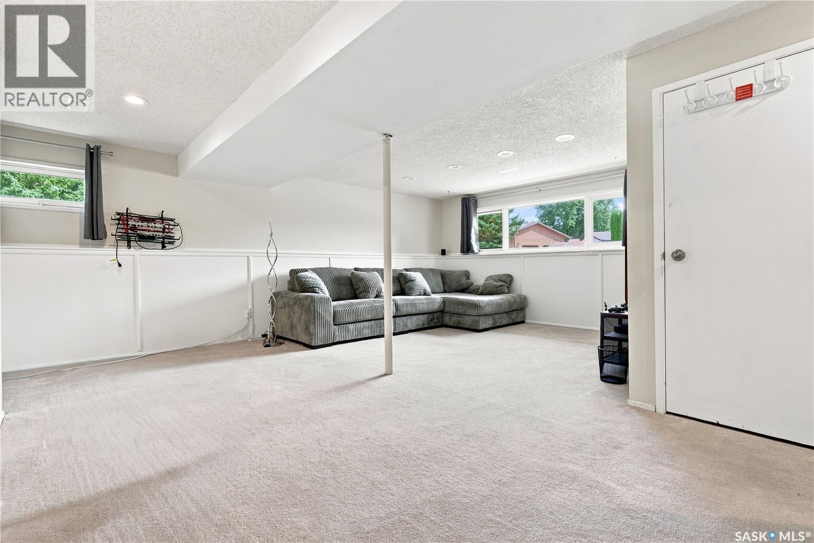 154 Delayen Crescent, Saskatoon, SK - Indoor