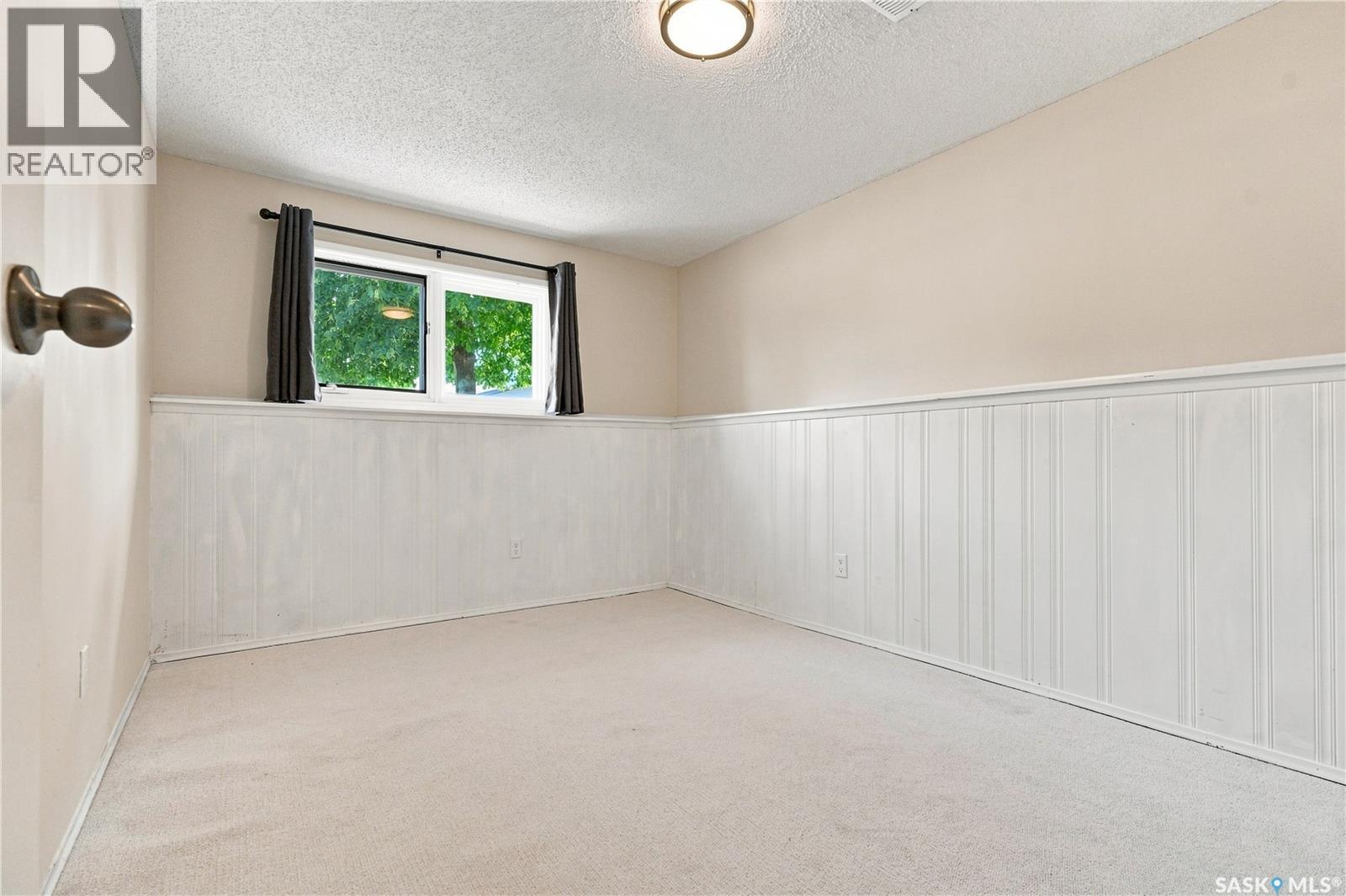 154 Delayen Crescent, Saskatoon, SK - Indoor Photo Showing Other Room