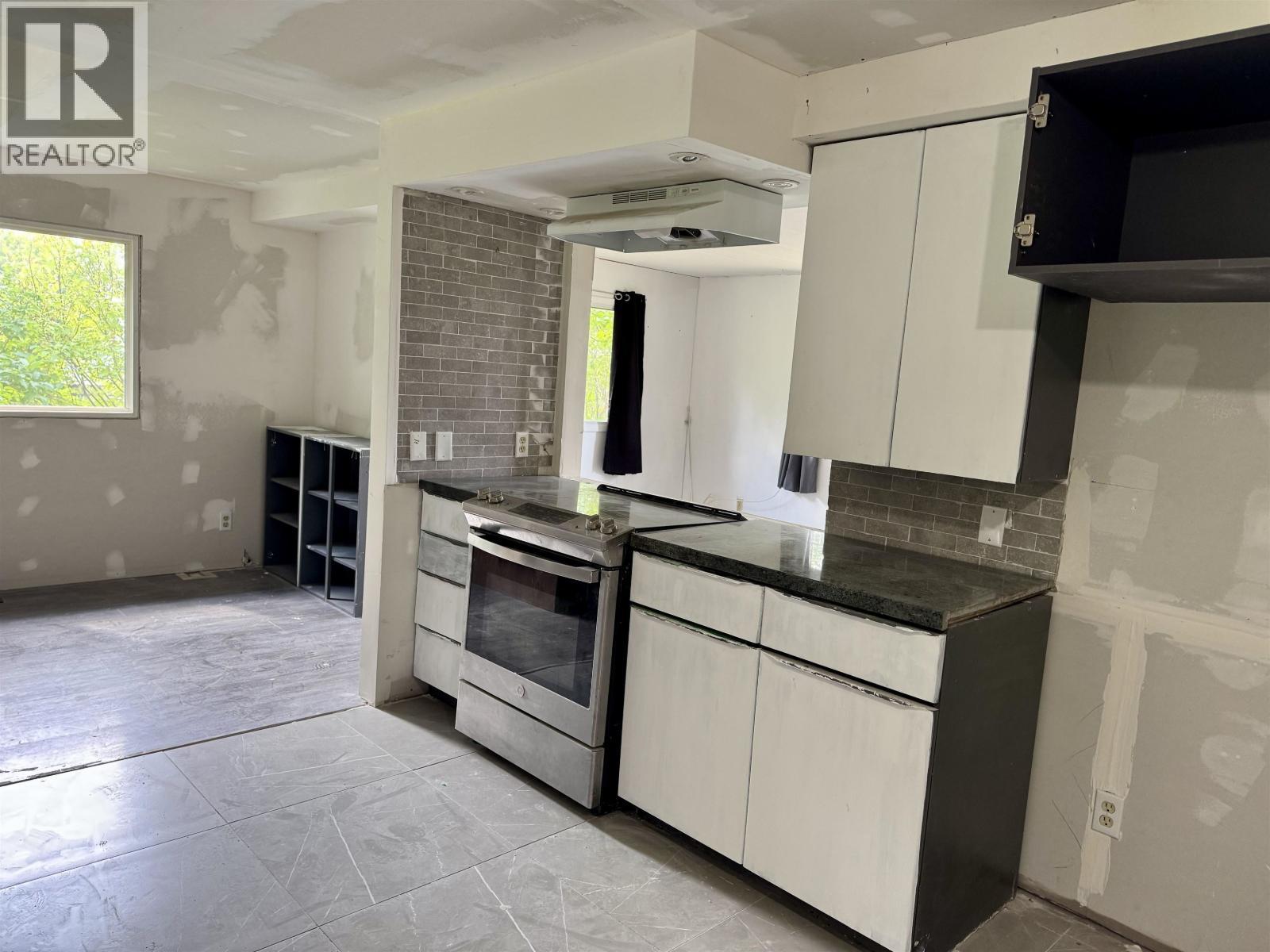 204 E 3Rd Avenue, Fort St. James, BC - Indoor Photo Showing Kitchen