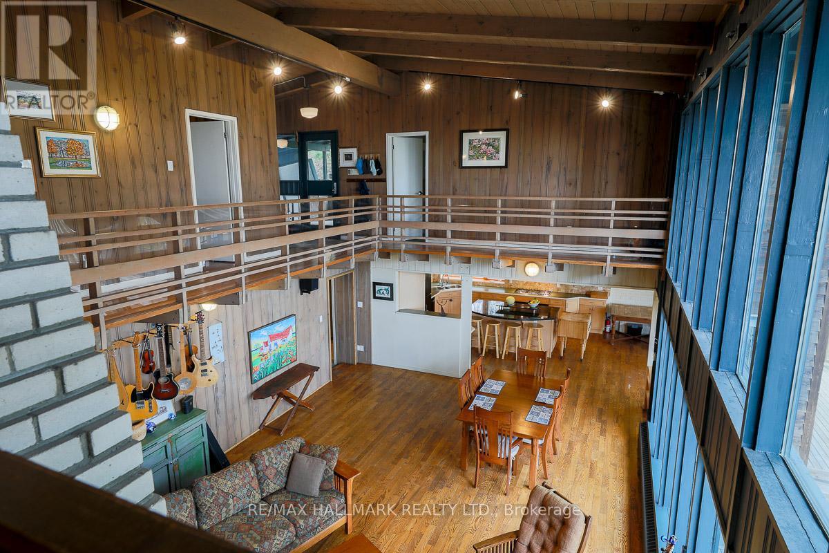 2 Ledge Road, Toronto, ON - Indoor Photo Showing Other Room