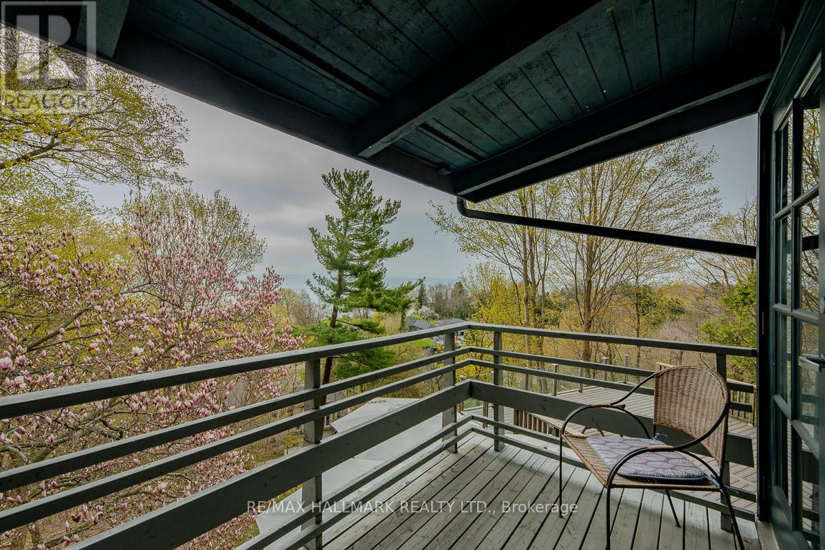 2 Ledge Road, Toronto, ON - Outdoor With Exterior
