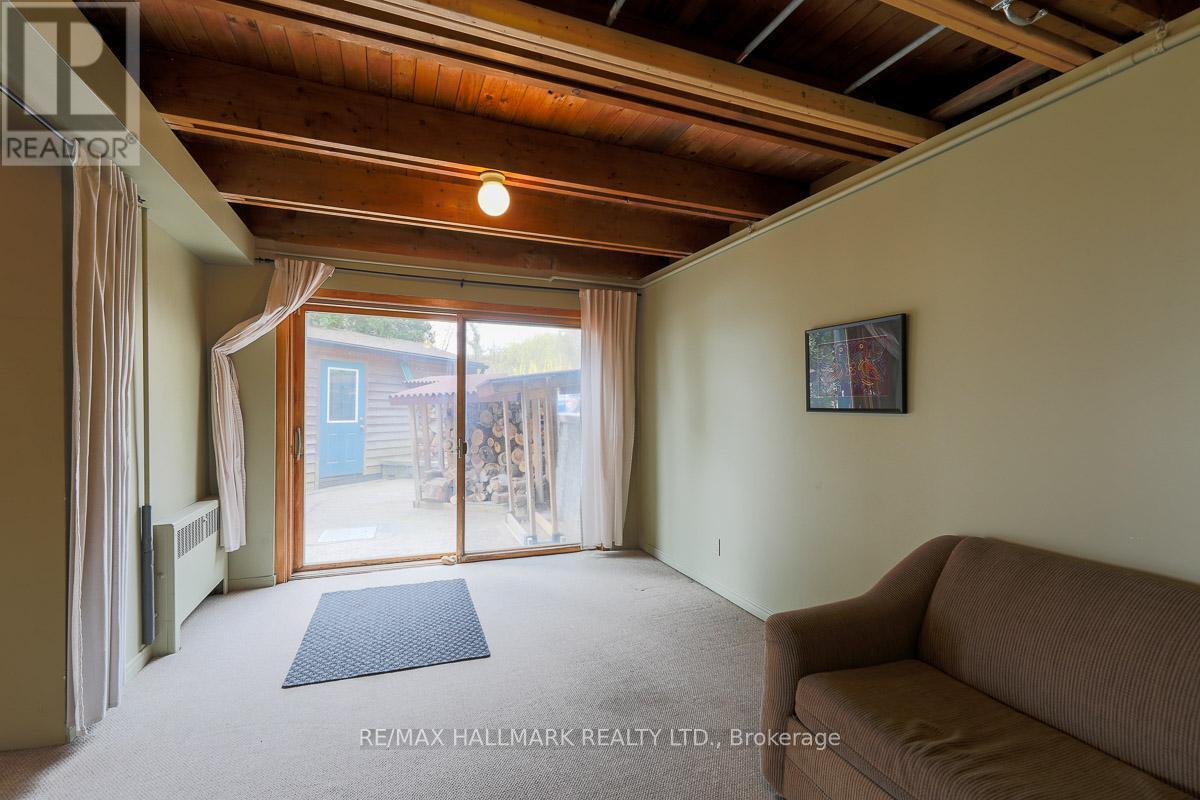 2 Ledge Road, Toronto, ON - Indoor Photo Showing Other Room