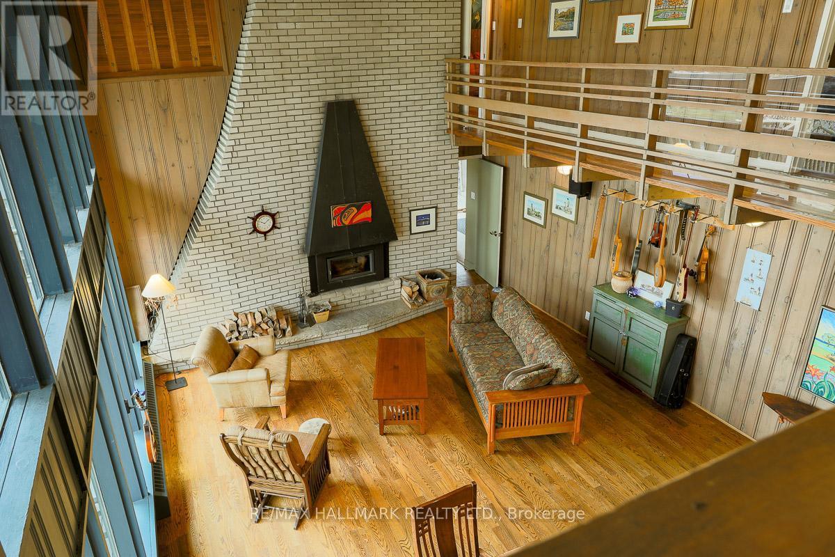 2 Ledge Road, Toronto, ON - Photo Showing Other Room