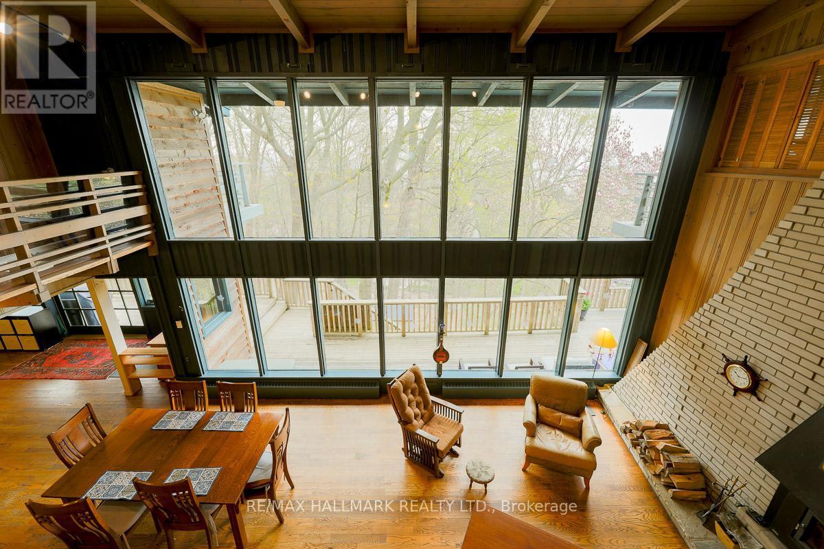 2 Ledge Road, Toronto, ON - Indoor