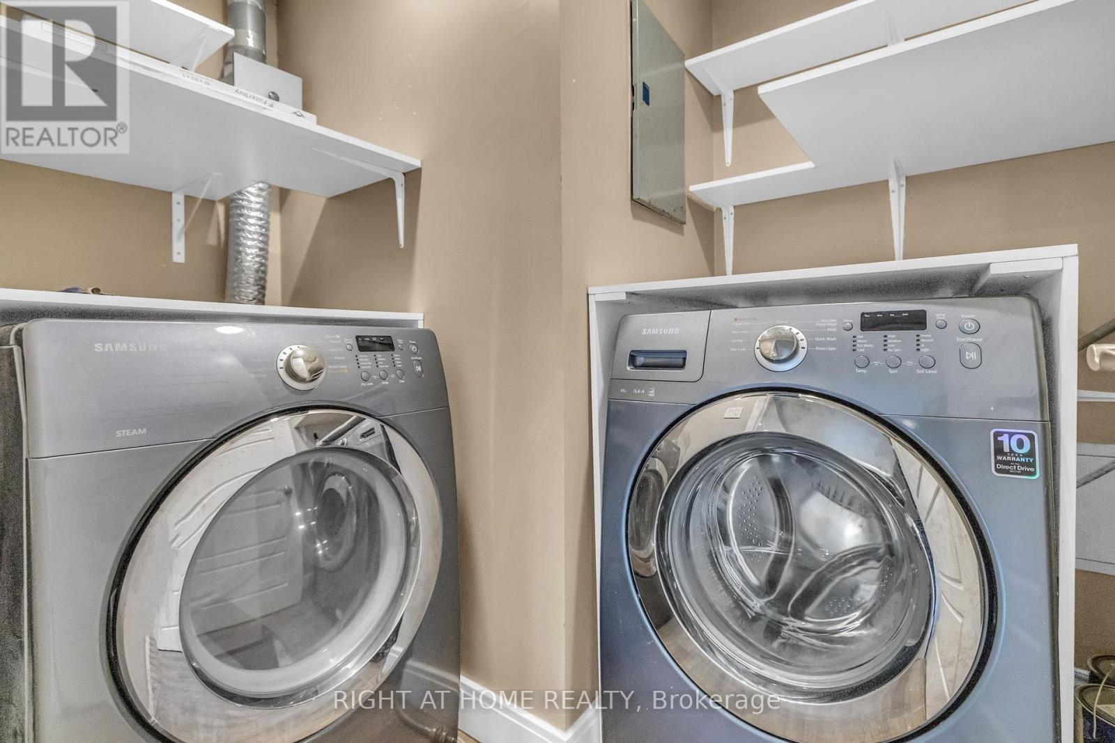 406 - 356 Mcrae Drive, Toronto, ON - Indoor Photo Showing Laundry Room