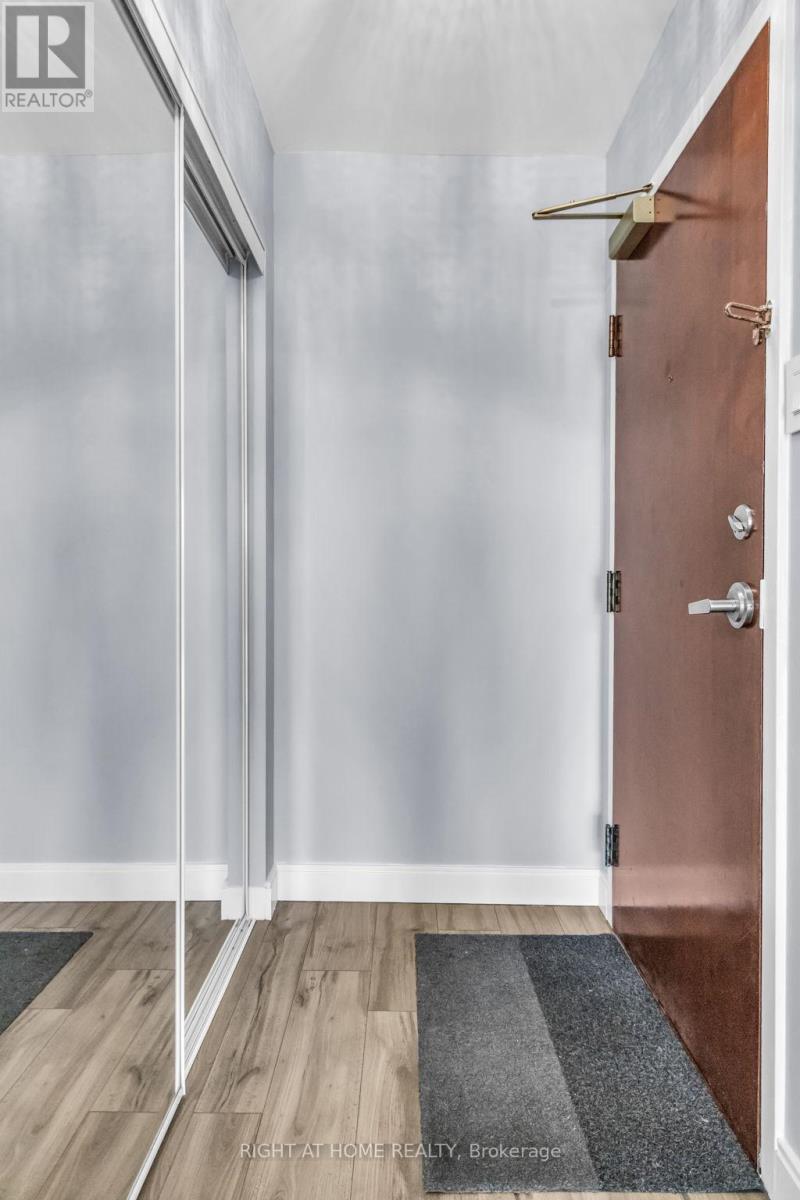 406 - 356 Mcrae Drive, Toronto, ON - Indoor Photo Showing Other Room