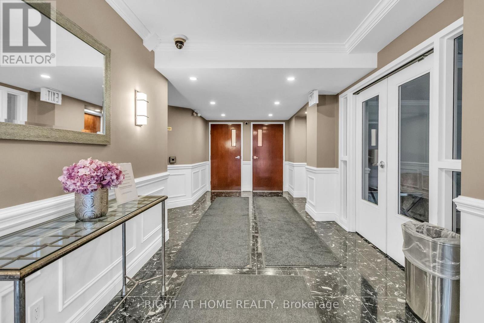 406 - 356 Mcrae Drive, Toronto, ON - Indoor Photo Showing Other Room