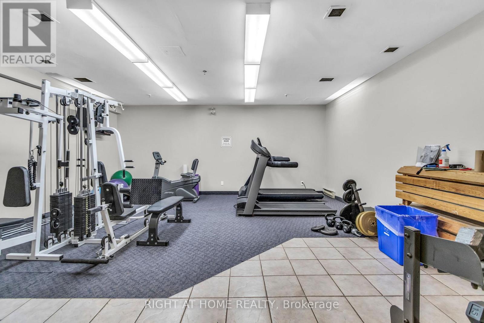 406 - 356 Mcrae Drive, Toronto, ON - Indoor Photo Showing Gym Room