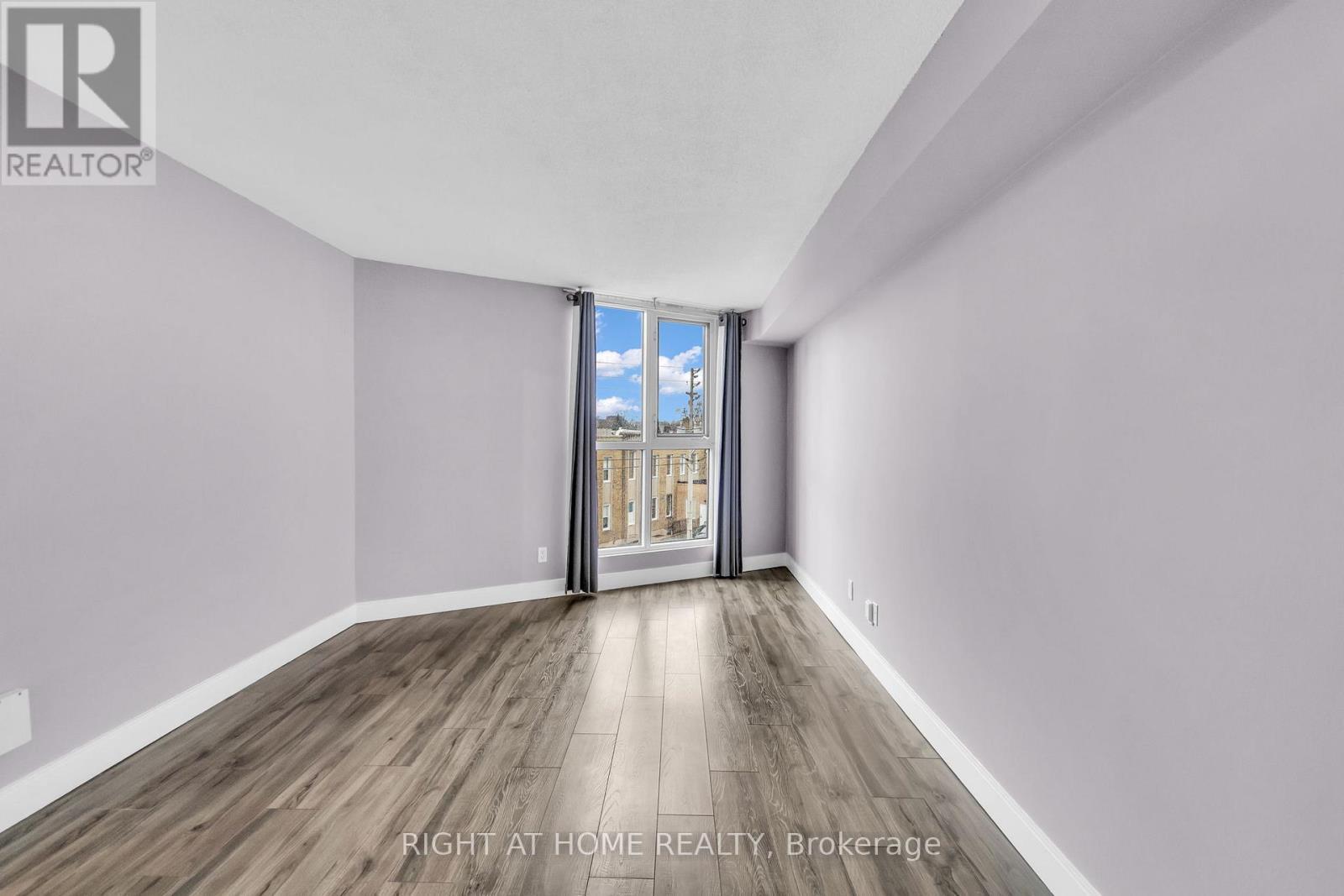 406 - 356 Mcrae Drive, Toronto, ON - Indoor Photo Showing Other Room