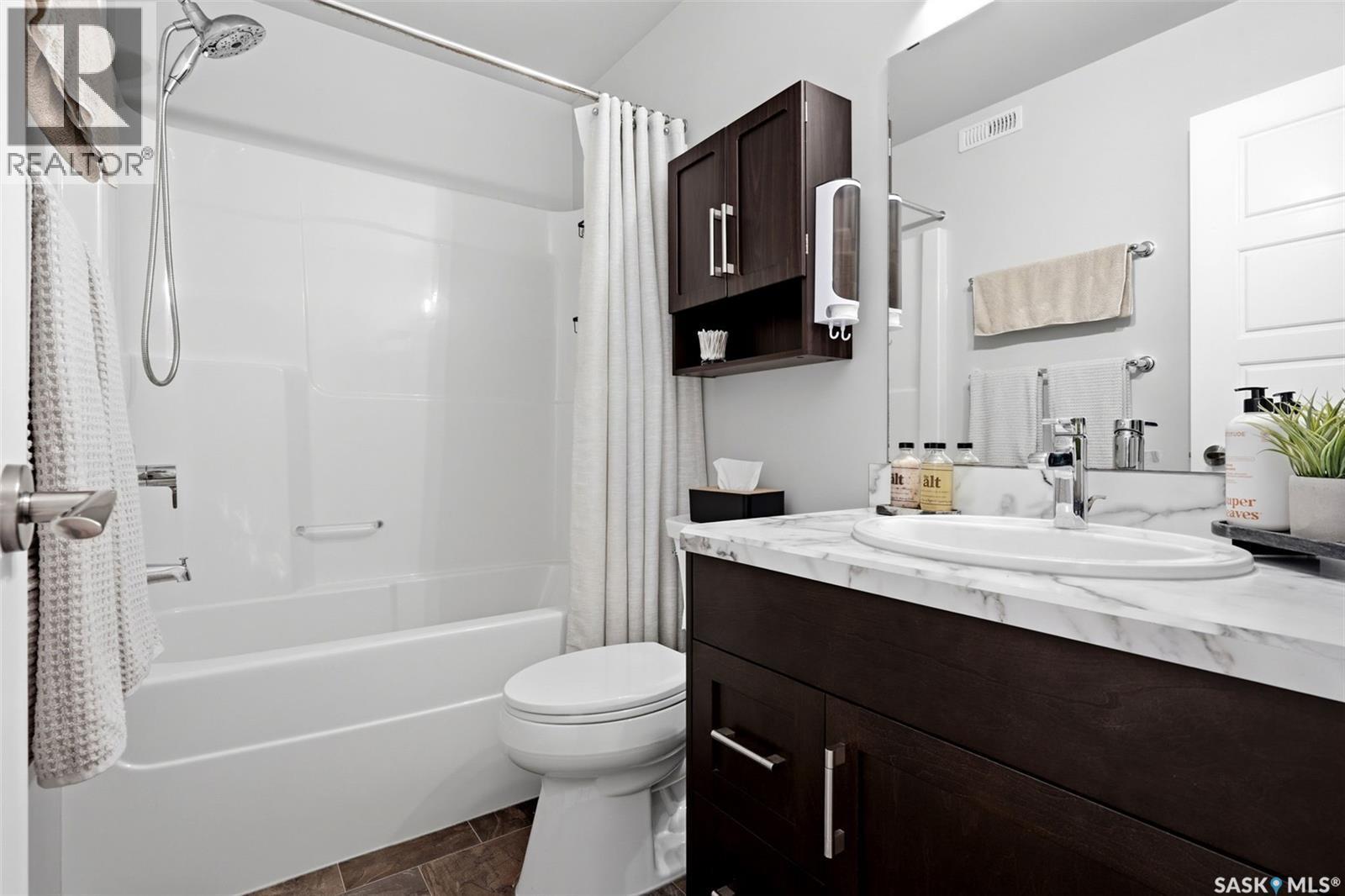 5306 Mcclelland Drive, Regina, SK - Indoor Photo Showing Bathroom