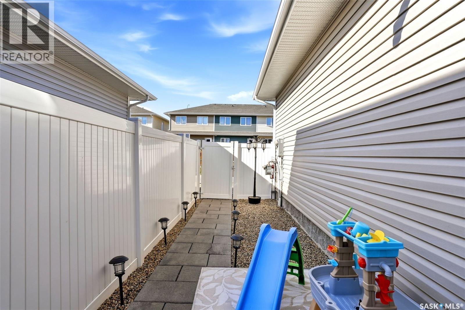 5306 Mcclelland Drive, Regina, SK - Outdoor With Exterior