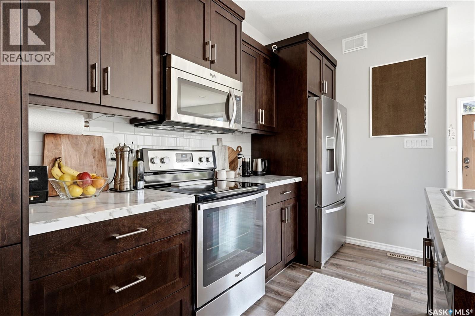 5306 Mcclelland Drive, Regina, SK - Indoor Photo Showing Kitchen