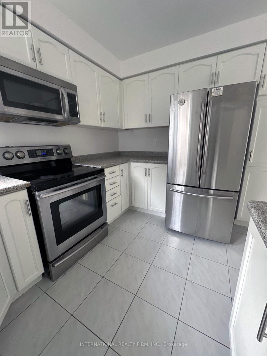 43 Falconridge Drive, Hamilton, ON - Indoor Photo Showing Kitchen
