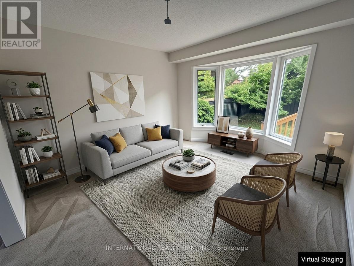 43 Falconridge Drive, Hamilton, ON - Indoor Photo Showing Living Room