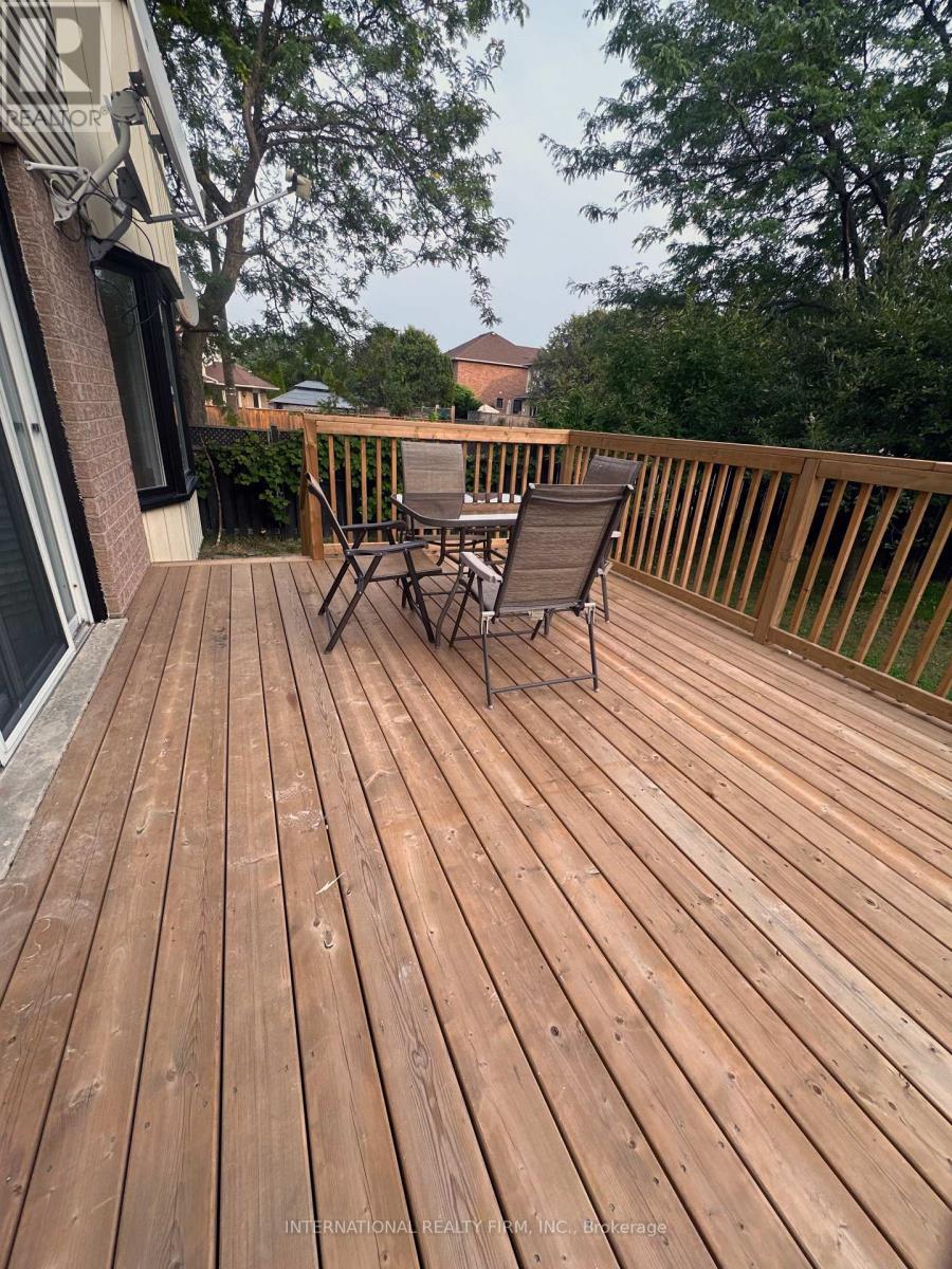 43 Falconridge Drive, Hamilton, ON - Outdoor With Deck Patio Veranda With Exterior