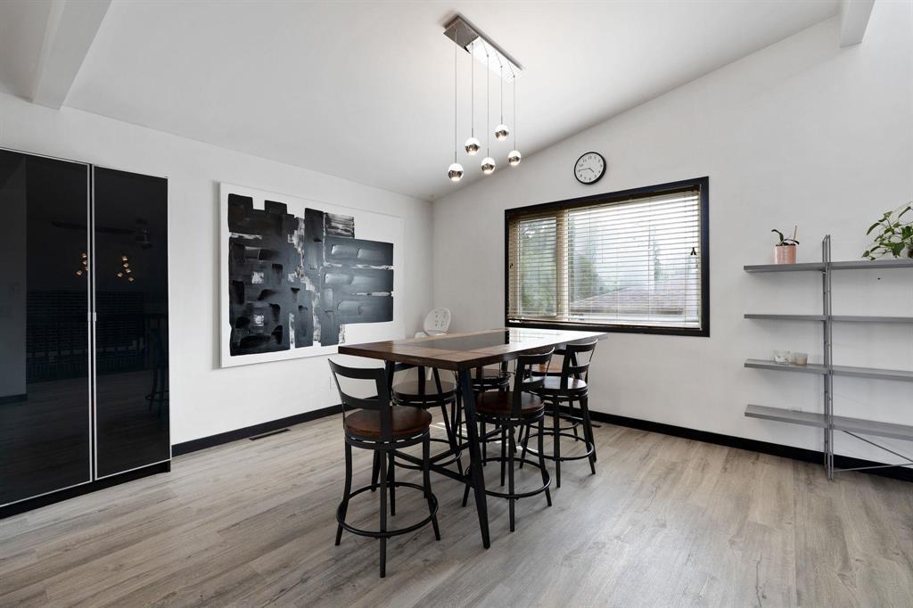 14 Mansard Close, Winnipeg, MB - Indoor Photo Showing Dining Room