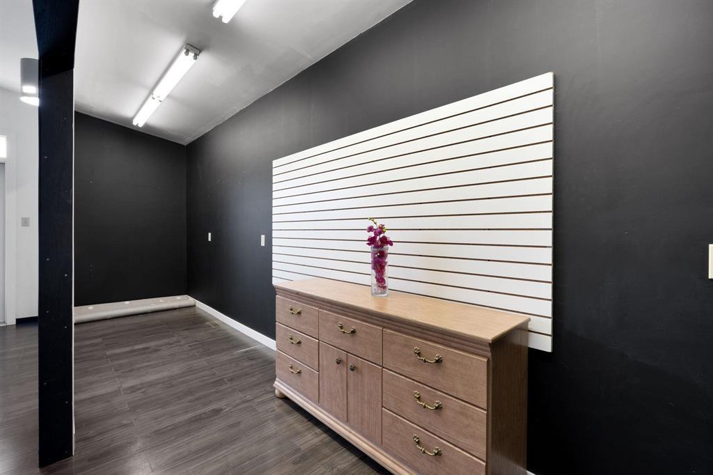 14 Mansard Close, Winnipeg, MB - Indoor Photo Showing Other Room