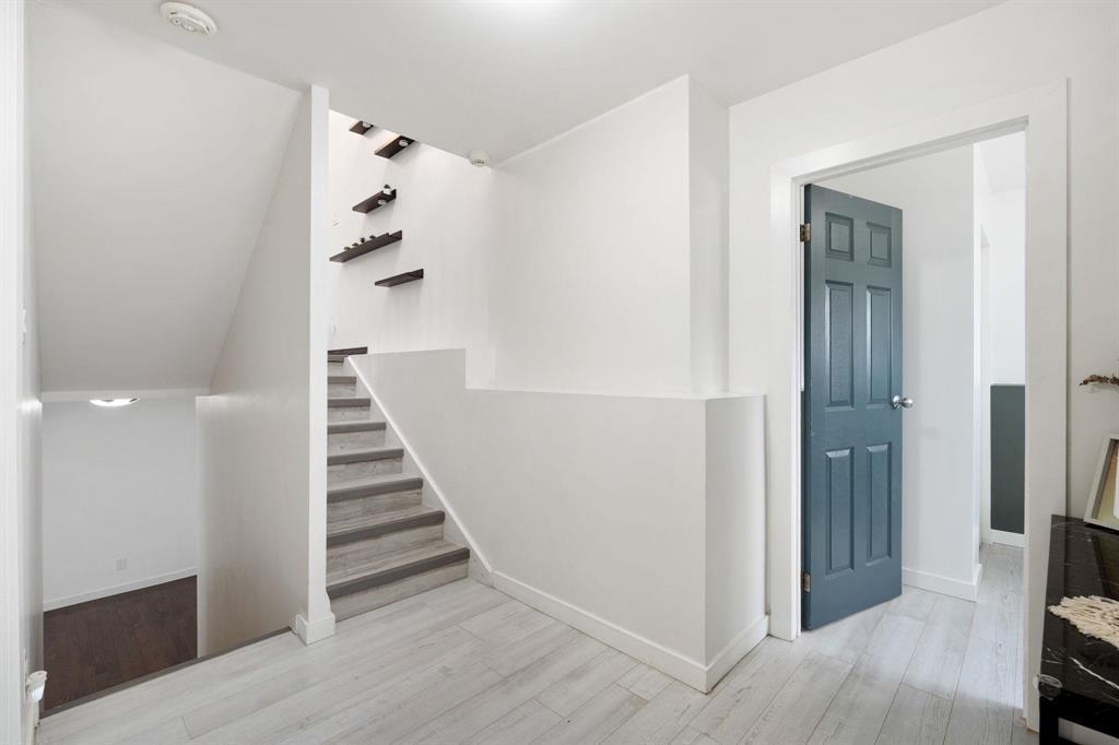 14 Mansard Close, Winnipeg, MB - Indoor Photo Showing Other Room