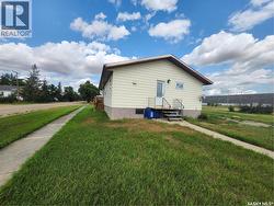 117 Railway AVENUE Prelate, SK S0N 2B0