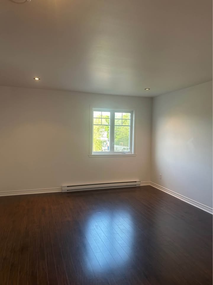 Salon - D-20 7E Avenue, Beauharnois, QC - Indoor Photo Showing Other Room