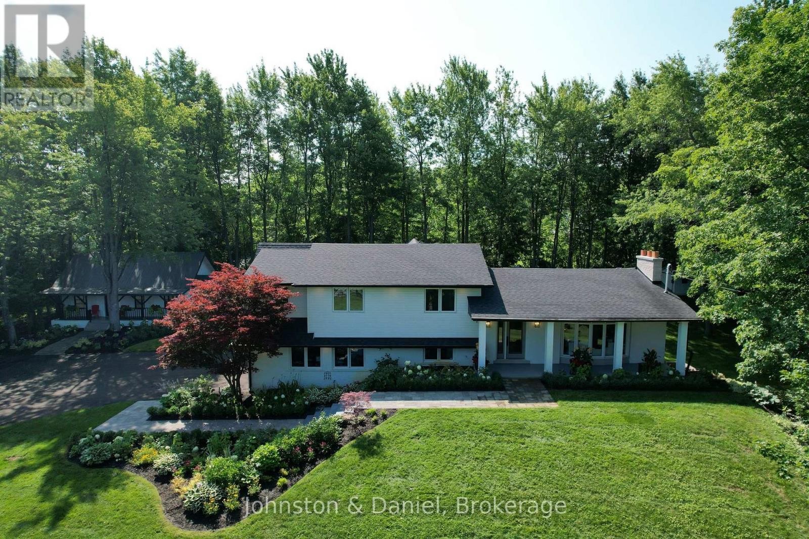 2340 Britannia Road, Burlington, ON - Outdoor With Facade
