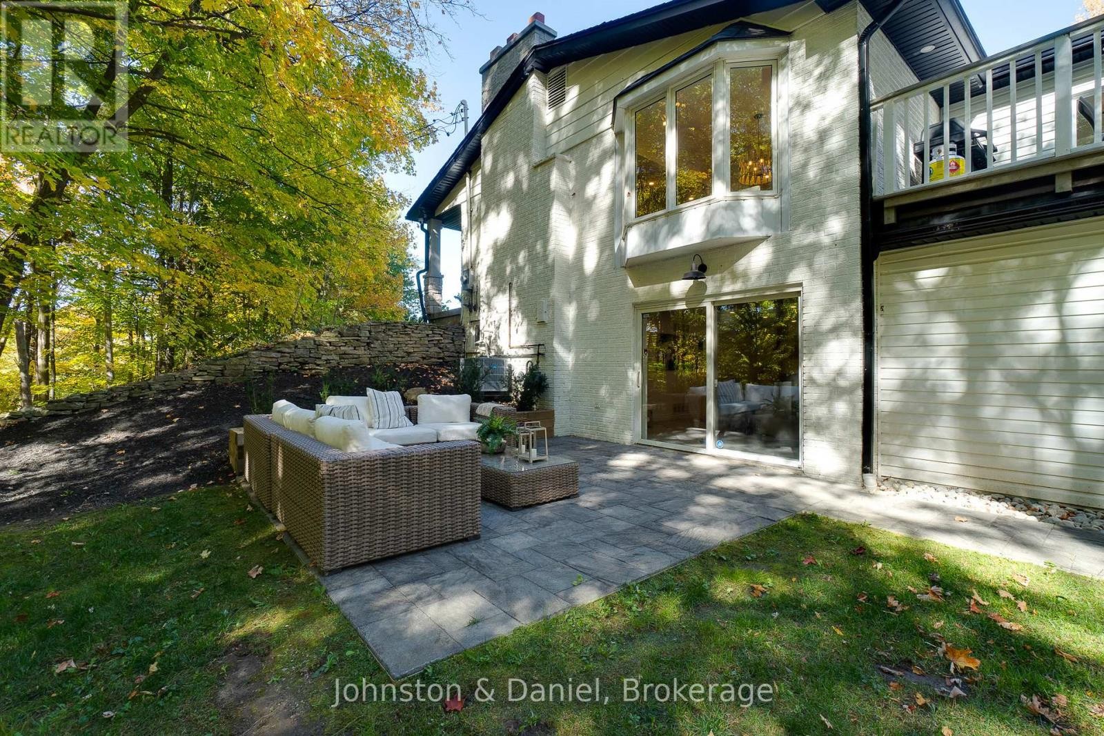 2340 Britannia Road, Burlington, ON - Outdoor With Deck Patio Veranda